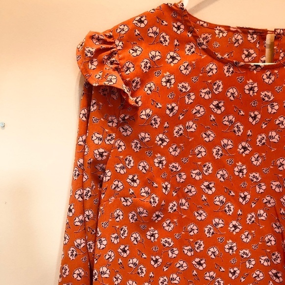 2$/15 Forever 21 - Floral Blouse - Picture 3 of 6